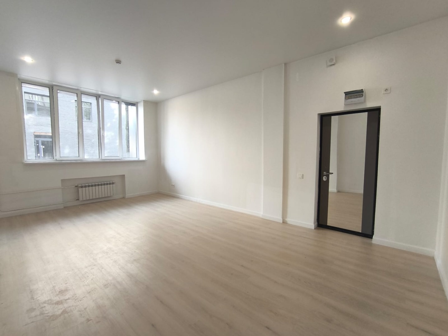 Октябрьский лофт-квартал ЛОТ 1007
Покупка студии в комплексе Октябрьский лофт-квартал станет идеальным выбором для тех, кто ценит комфорт и качество жизни. 
Вы получите возможность наслаждаться уютом загородной жизни, при этом оставаясь рядом со всеми удобствами городской инфраструктуры.
Инвестиции 