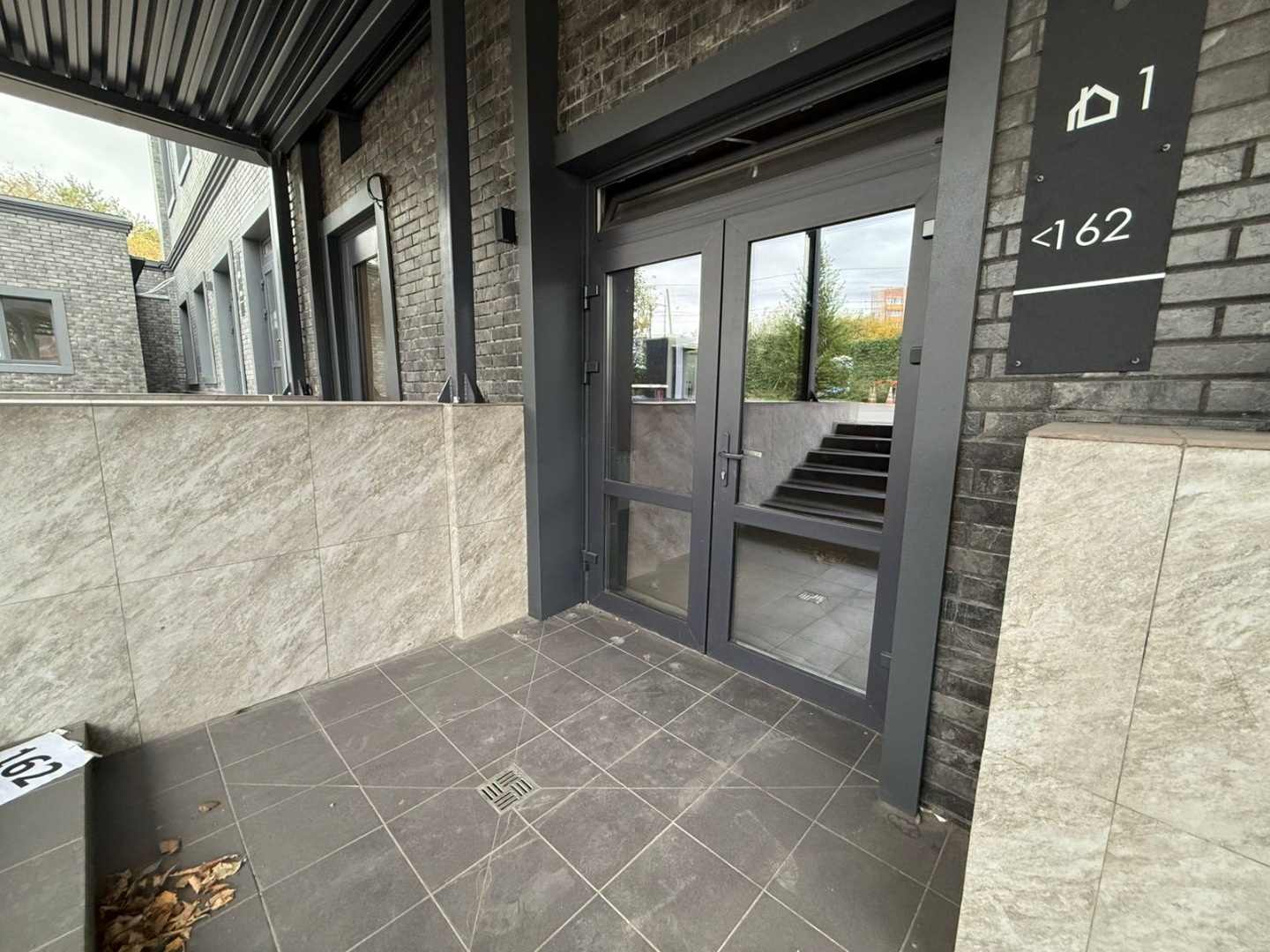 Премиальное помещение ЛОТ 162 – ваш билет в мир успешного бизнеса!
Эксклюзивное предложение для амбициозных предпринимателей!

Представляем вашему вниманию исключительную возможность стать владельцем современного коммерческого помещения в престижном бизнес-парке «Смирновский». Это идеальное решение 