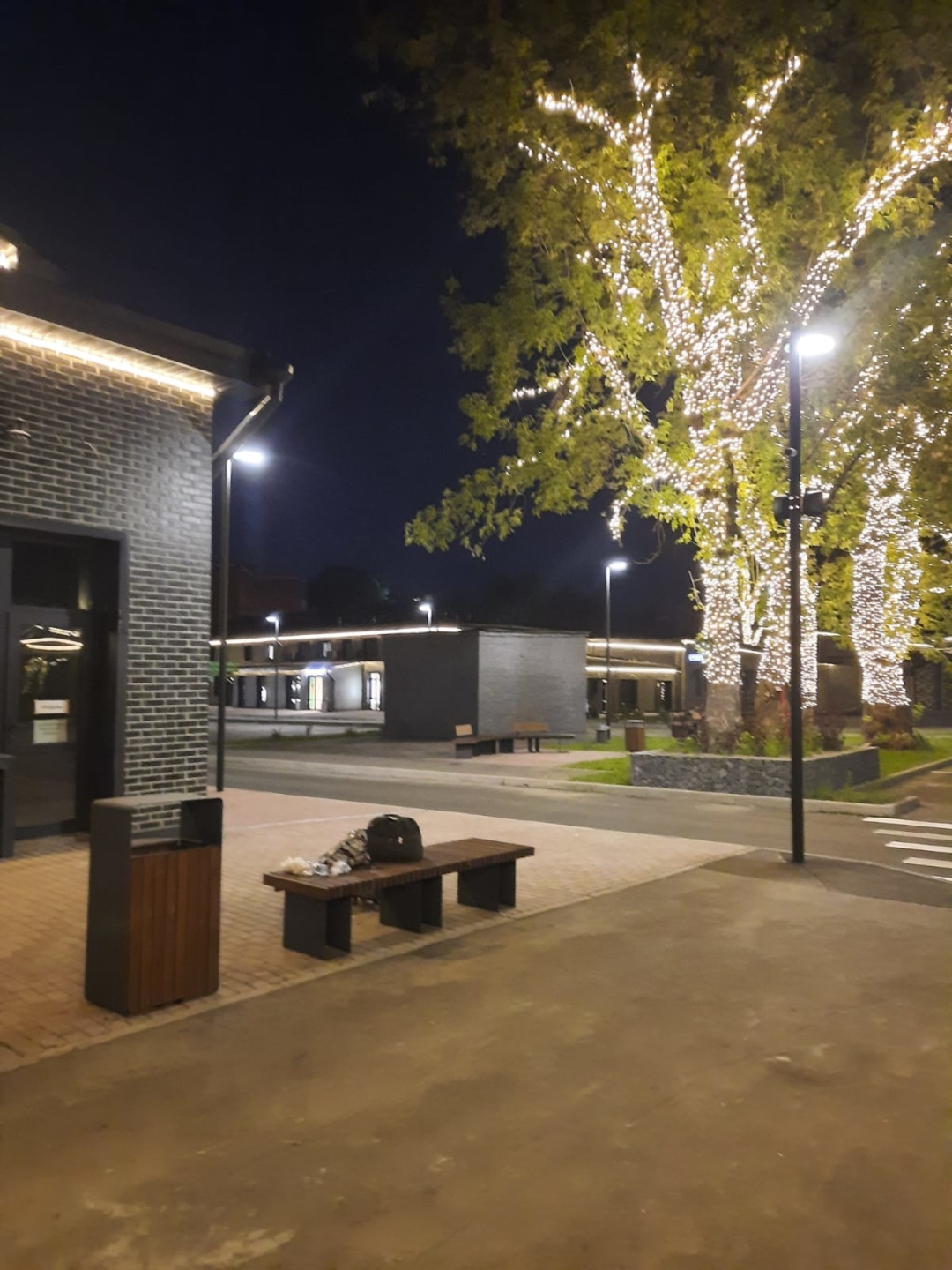 Готовый арендный бизнес в престижном бизнес парке «Волжский»: инвестиция с реальным доходом
Адрес: Москва, муниципальный округ Кузьминки, бульвар Волжский, д. 51, стр. 2 (ЛОТ 116).
Площадь помещения: 11,6 м².
Почему это выгодное предложение?
Вы приобретаете не просто коммерческую недвижимость, а гот