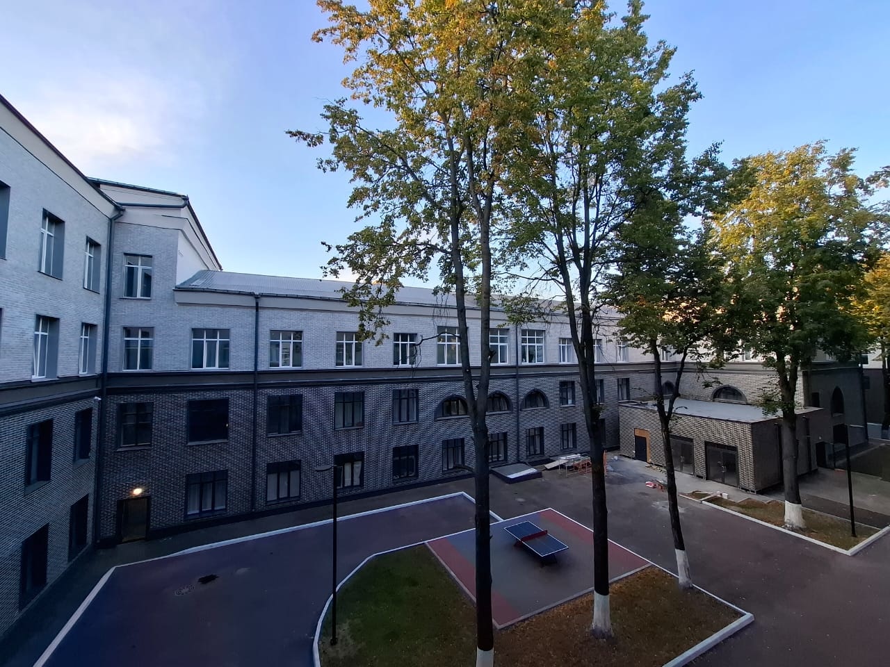 Уютная студия в современном комплексе «Октябрьский лофт-квартал» 
Представляем вашему вниманию:
ЛОТ 3054 — стильная студия площадью 35.8 м² с превосходным потенциалом для комфортной жизни!
Преимущества объекта:
•	Готовое решение: полная отделка по европейским стандартам
•	Качественные материалы: сов