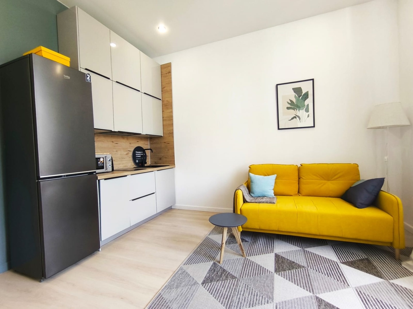 Продаётся стильная студия в «Лофт квартал Октябрьский» г.Люберцы
Адрес: г. Люберцы, Октябрьский проспект, 403, «Октябрьский лофт квартал».
Лот: 3035.
Площадь: 19,6 м².
Этаж: 3 (здание 4 этажное).

Почему стоит обратить внимание на эту студию?
Это отличное предложение для тех, кто ценит:
•	Удобное ра