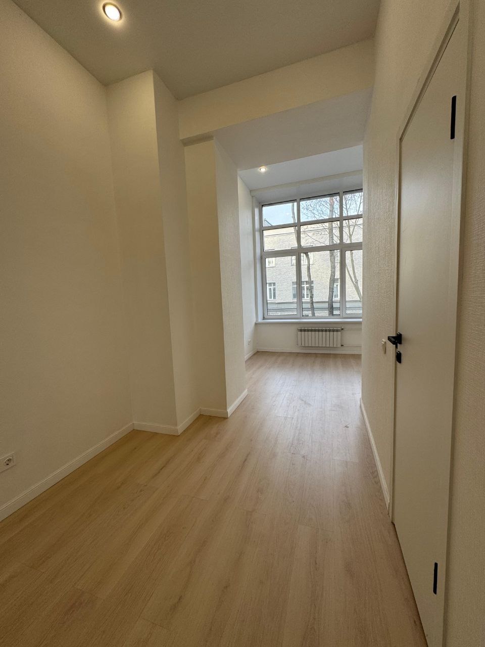 Сдаётся в аренду стильная студия в Люберцах (ЛОТ 3075) — идеально для вашего бизнеса!
Ищете просторное и светлое помещение для салона красоты, студии маникюра или наращивания ресниц? У нас есть отличное предложение для вас!

Основные условия:
•	Адрес: г. Люберцы, ЛОТ 3075.
•	Депозит: можно разбить н