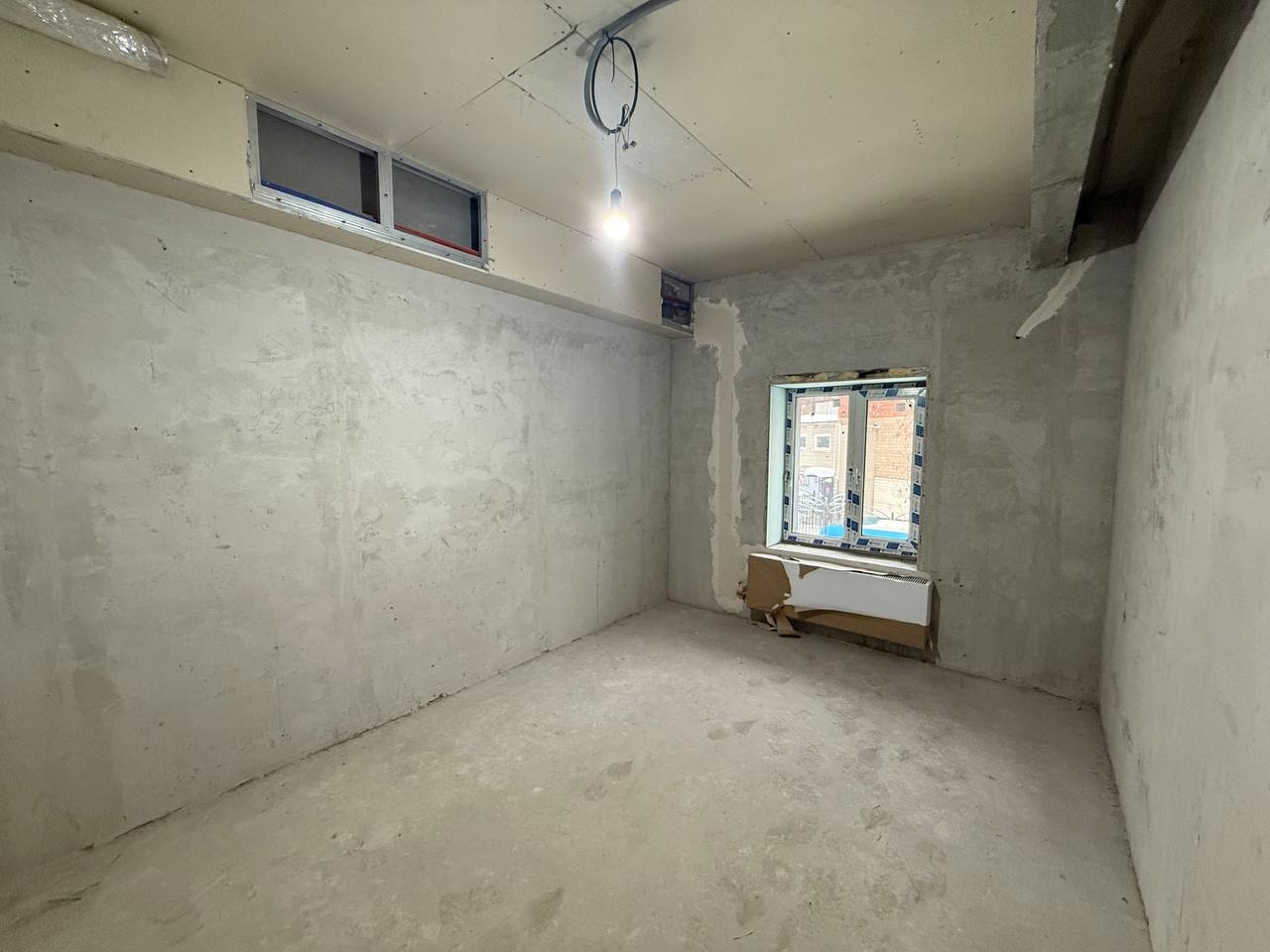 Коммерческое помещение в Бизнес парке «Волжский» — пространство для реализации ваших бизнес идей!
Локация: Волжский бульвар, вл. 51, строение 9 (ЛОТ 220).
Назначение: свободное.
Почему это выгодное расположение?
•	Удобная транспортная доступность: в шаговой доступности от станций метро «Волжская» и 