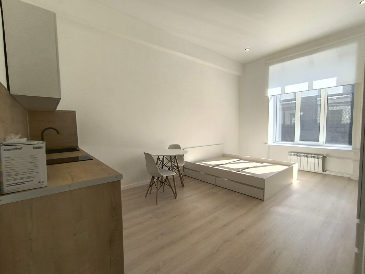 Ваша идеальная студия в «Октябрьском лофт-квартале»: стиль, комфорт, удобство!
Мечтаете о собственном уголке, где каждая деталь продумана для вашего комфорта? Представляем вам стильную студию (ЛОТ 2089), которая превратит мечту в реальность!

Что вас ждёт в этой студии?
•	Простор и свет: функциональ