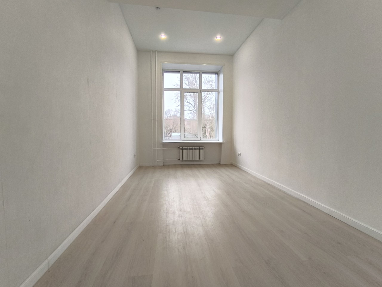 Студия в «Октябрьском лофт квартале»: стиль, комфорт и выгодная инвестиция!

Предлагаем вам рассмотреть уникальную возможность приобретения студии в престижном комплексе «Октябрьский лофт квартал» (ЛОТ 2092). 
Площадь помещения — 19.4 м². Это идеальный вариант для тех, кто ценит:
• современный стиль