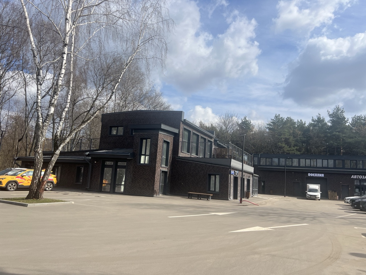 Коммерческое помещение свободного назначения в бизнес парке «Волжский»: ваш ключ к успешному бизнесу!
Лот 102 | Площадь: 22.1 м²
Адрес: Волжский бульвар, вл. 51, строение 15

Уважаемые предприниматели и инвесторы!
Представляем вашему вниманию уникальное предложение — коммерческое помещение в динамич