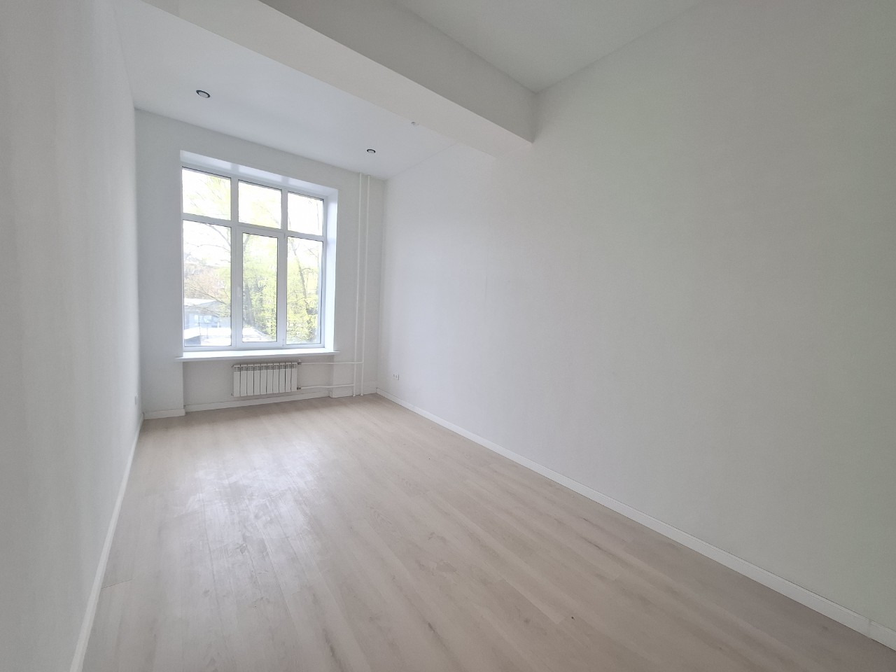 Студия в «Октябрьском лофт квартале»: стиль, комфорт и перспектива роста капитала
Ищете компактное, но продуманное пространство для жизни или надёжное вложение средств? Обратите внимание на студию в престижном комплексе «Октябрьский лофт квартал» (ЛОТ 2093)!
Адрес: г. Люберцы, Октябрьский проспект, 